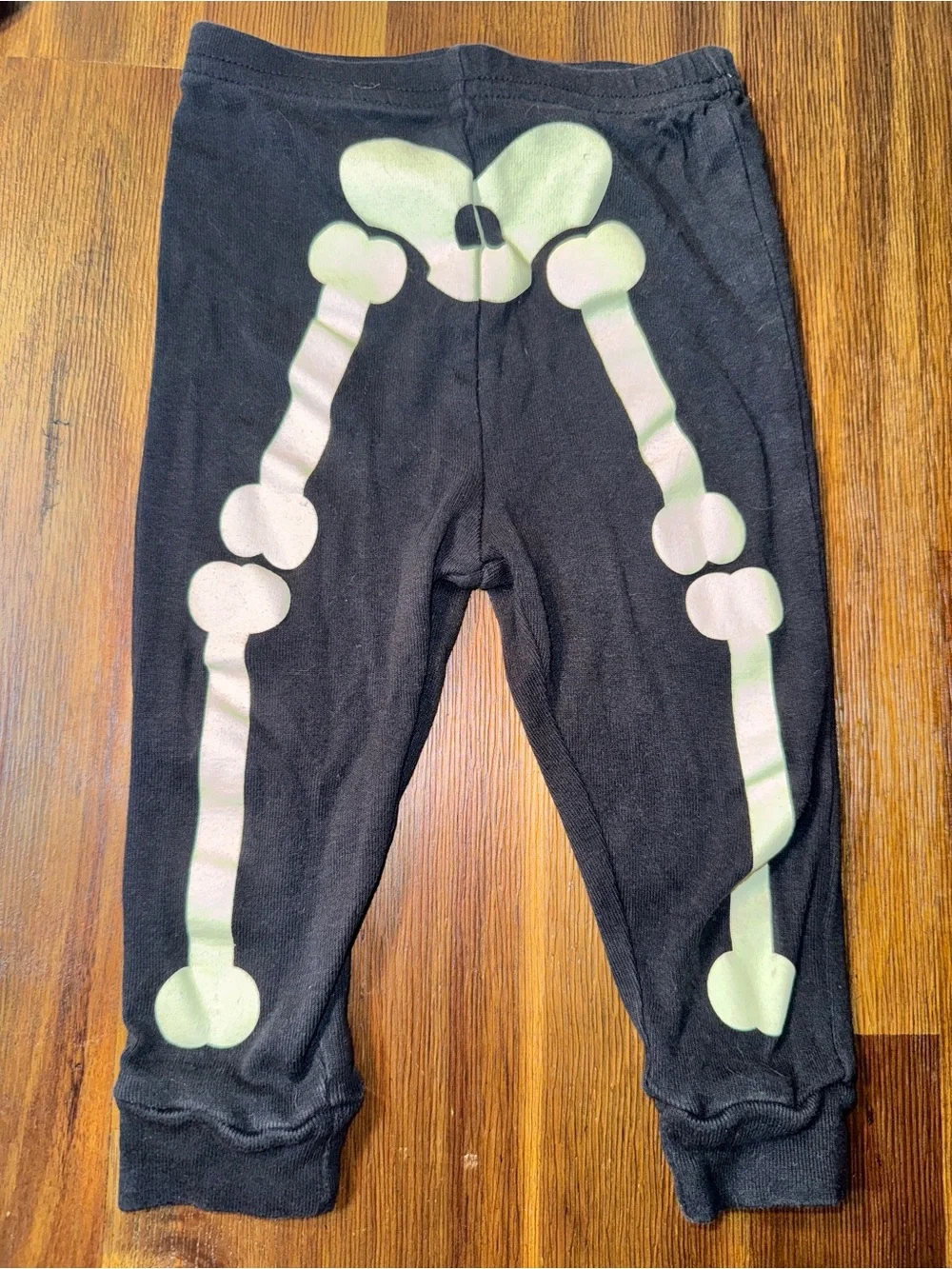 🎃 Gymboree Glow-in-the-Dark Skeleton Halloween Pajamas — 12–18 Months